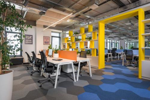 金怡成.jpg u=2622025860,1548815706&fm=26&gp=0.jpg