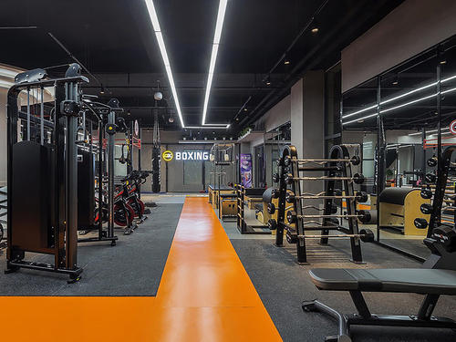 健身房.jpg u=3742168932,763185198&fm=26&gp=0.jpg